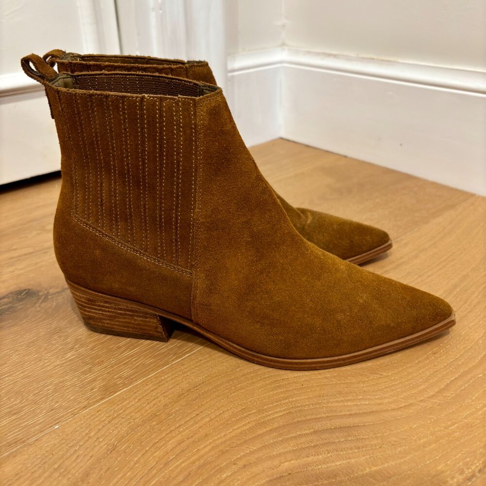 Marc Fisher Suede Snip-Toe Ankle Bootie Size 9